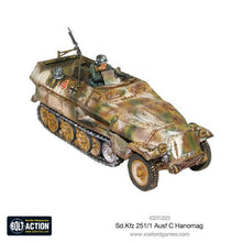 Lade das Bild in den Galerie-Viewer, Sd.Kfz 251/1 Ausf C Hanomag (German Halftrack)
